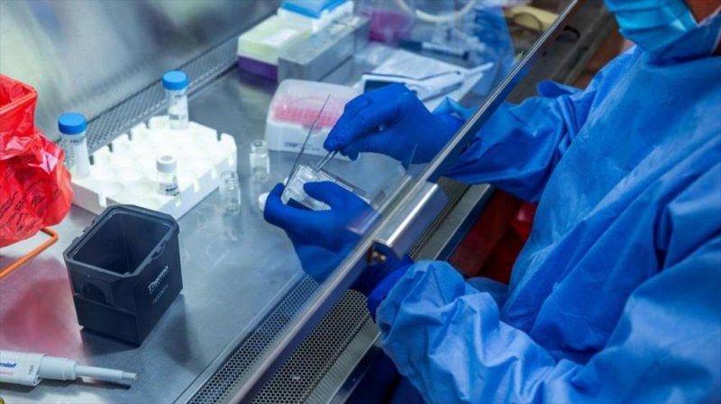 Científicos de todo el mundo CLASIFICAN como “peligrosa” la vacuna Covid de Rusia