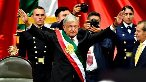 Histórico: AMLO ha cumplido 95 de 100 COMPROMISOS que hizo en el Zócalo