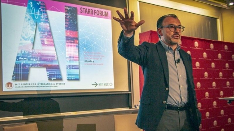 ¿Siente pasos en la azotea? Luis VIDEGARAY deja al MIT y HUYE a Israel para refugiarse