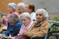 Proponen 15 años de PRISIÓN por MALTRATO a adultos mayores 