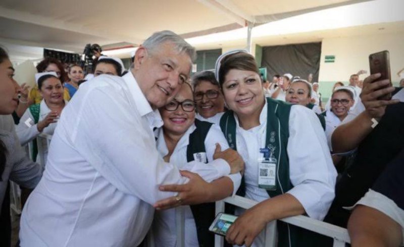AMLO ha recuperado el 25% de los más de 300 hospitales que EPN dejó en el abandono. 