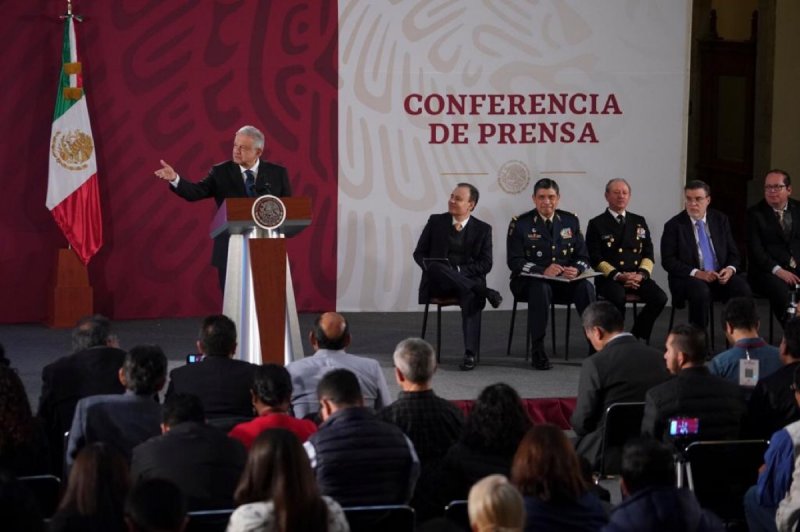 AMLO pide un año más para que los cambios comiencen a verse y sentirse en el país. 