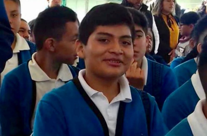 Erick hizo un examen perfecto para ingresar a la UNAM, estudió viendo videos de YOUTUBE. 