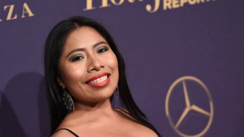 Yalitza presume sexy abdomen en vacaciones de lujo. (FOTOS)