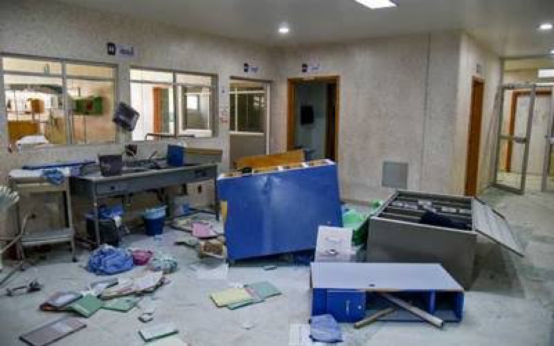 Indígenas DESTRUYEN HOSPITAL en Chiapas porque se oponían a que se SANITIZARA su pueblo