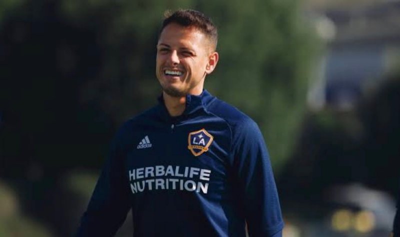 “Soy de los mejores jugadores del mundo”, presume el Chicharito en cuarentena