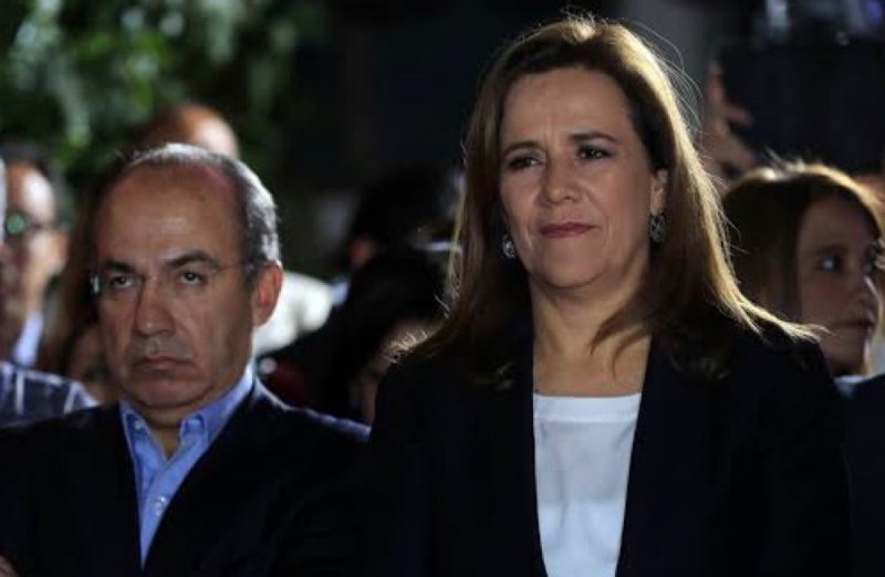 Felipe Calderón felicita fríamente a Margarita Zavala por su cumpleaños y las redes les tunden. 