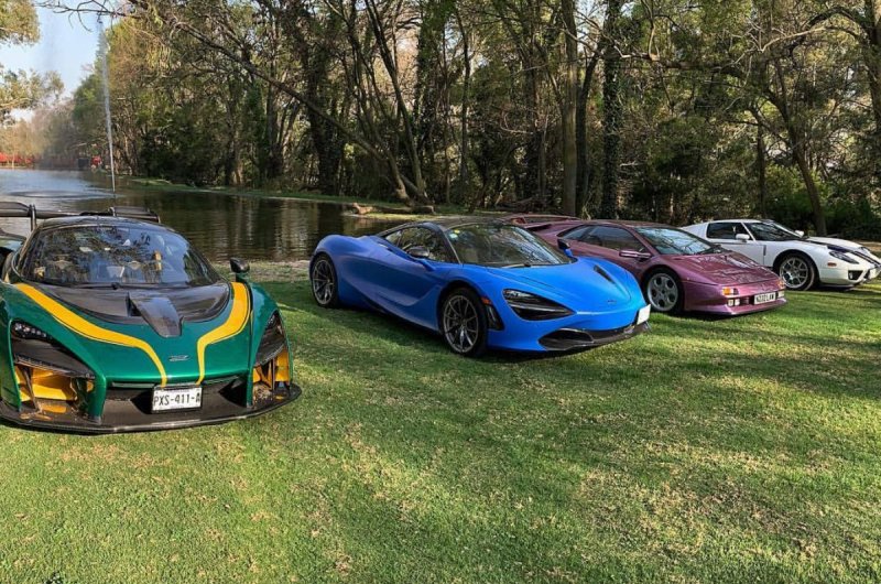 Esta es la colección de autos del mexicano dueño del Koenigsegg.