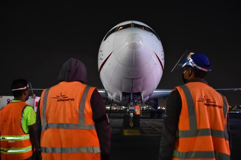 Llega HOY a México AVIÓN cargado de MEDICAMENTOS contra el CÁNCER