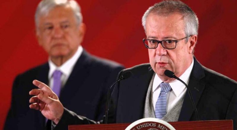 “AMLO no tiene idea de qué hacer frente a crisis económica”, advierte Urzúa 