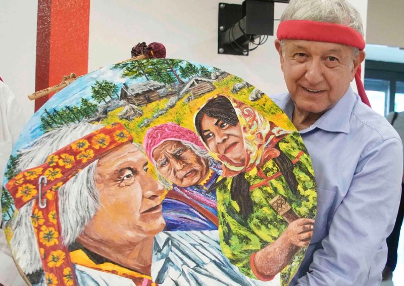 Los expresidentes eran unos “fantoches” con todos los escoltas que los protegían. 