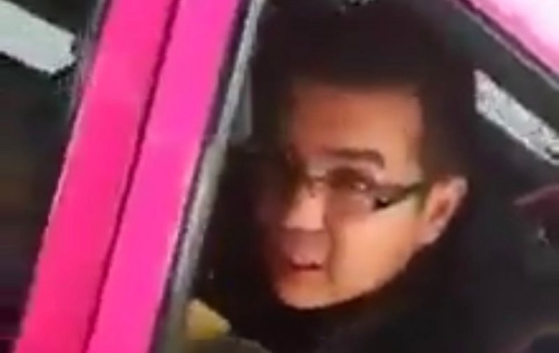 Detienen a taxista teniendo relaciones en periférico a plena luz del día.
