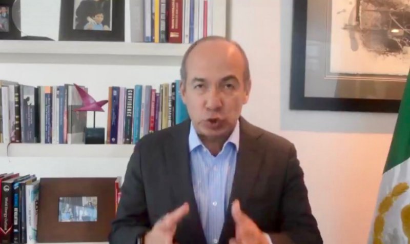 Calderón: Me apena tener un presidente que se dedique a poner apodos como niño chiquito. 