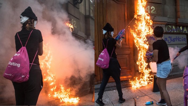 Son infiltradas y ajenas al movimiento las que incendiaron la puerta.