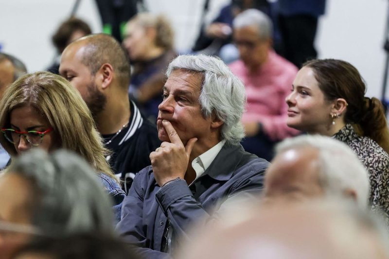 Claudio X suplica voto de castigo para Morena; redes lo tunden durísimo