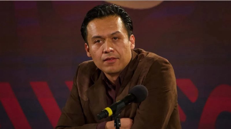 publicaciones/Destituyen y desalojan a Marx Arriaga de la SEP 