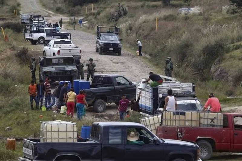 El Cártel del Golfo y funcionarios de Pemex controlan el robo de combustible: Rolling Stone.