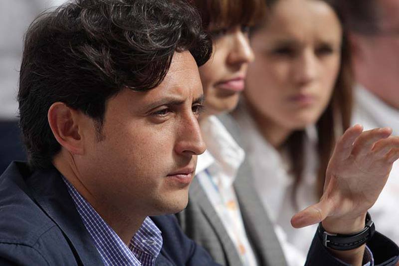 “Está mal atendida, necesita un terapeuta sexual”, le dice diputado de Morena a priísta.