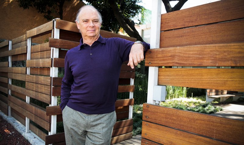 Tuiteros le tunden a Enrique Krauze con por plagiar texto de Sabina Berman