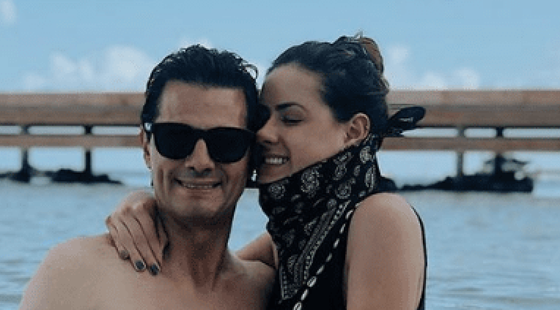 Captan en paradisiaca playa a Peña Nieto, a sus hijas y a su nueva novia.