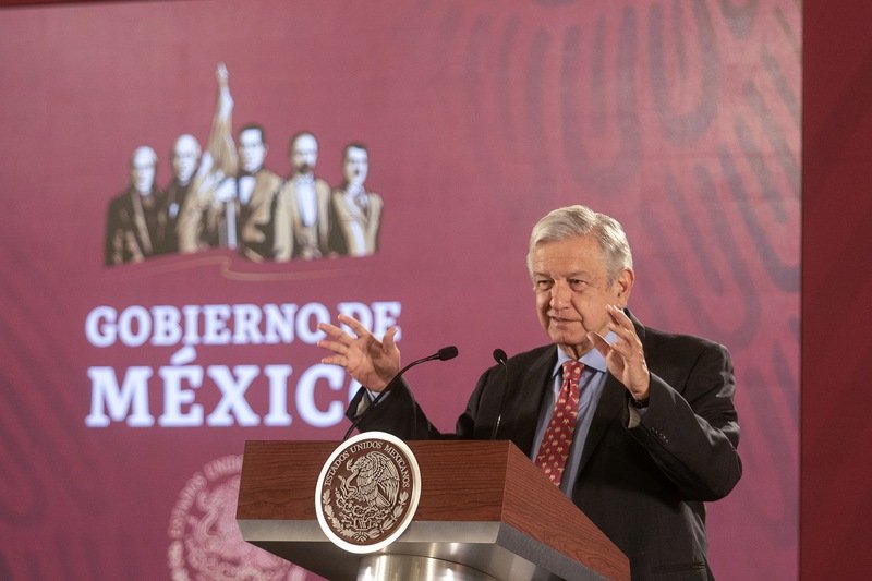 AMLO le lanza fuerte indirecta a Germán Martínez por haber renunciado al IMSS. y