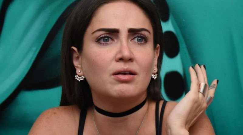Celia Lora hipnotiza internet con este bikini de colores