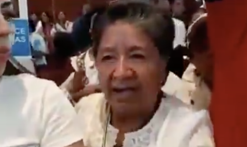 Mujer predice terremoto como castigo divino por haber despenalizado el aborto en Oaxaca.