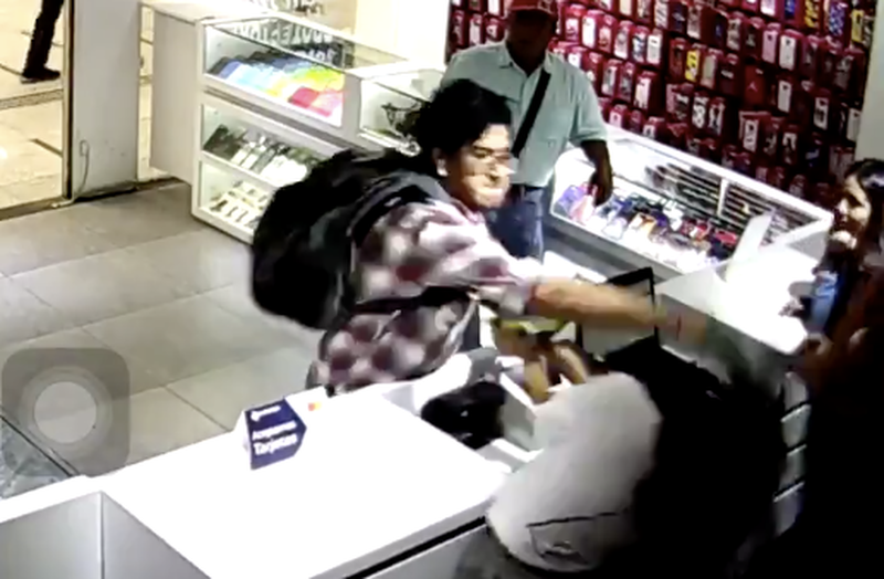 Identifican al agresor de empleadas del Tren Suburbano; se llama Arturo y es periodista cultural. 