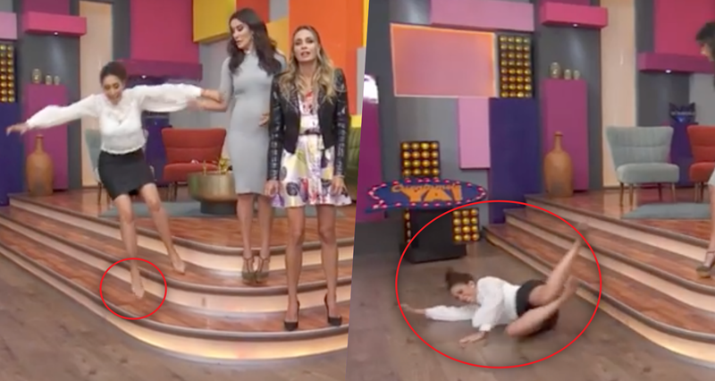 Cynthia Urías se cae aparatosamente de las escaleras en programa y pierde el conocimiento.