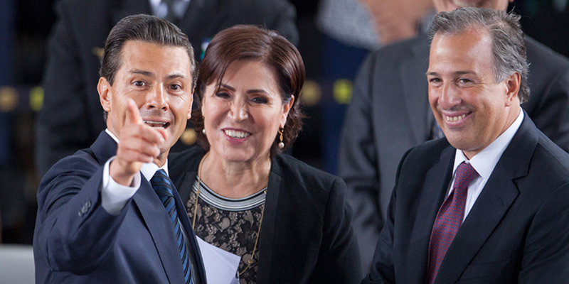 Vinculan a proceso a ex colaboradores de Rosario Robles. 