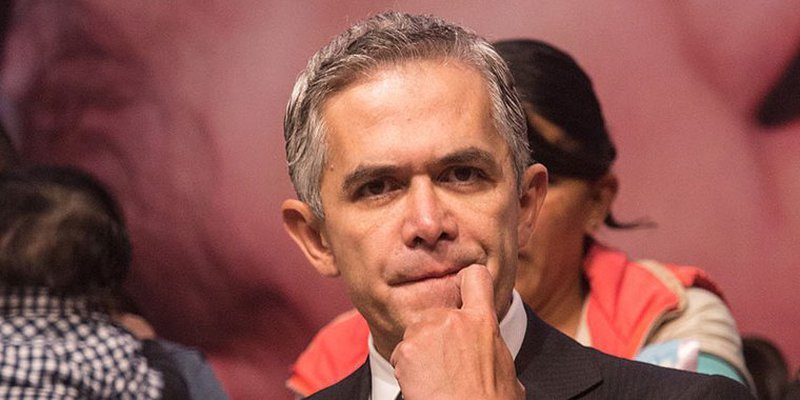 La corrupción con Mancera hasta en los permisos de publicidad urbana.