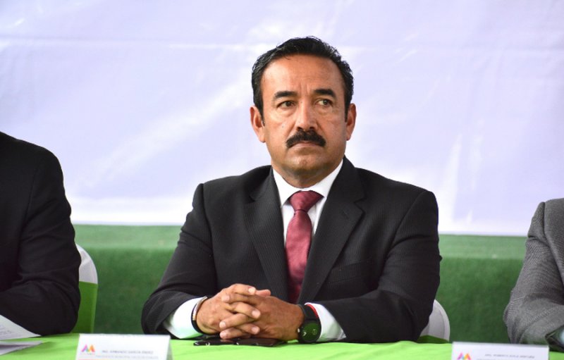 Esta prófugo el Alcalde sustituto de Valle de Chalco por ofrecer estudios 