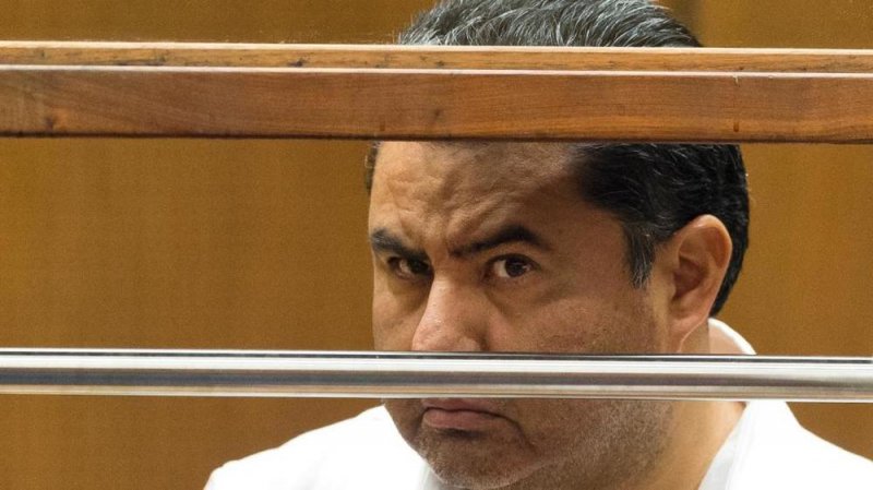 Encuentran más de mil vídeos de Naasón Joaquín en tríos sexuales con niños