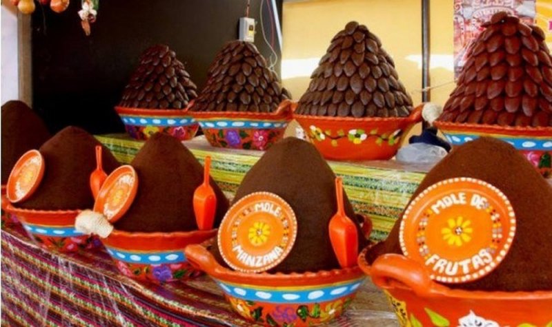 Usuarios denuncian venta de mole falso en Actopan; podría ser peligroso ingerirlo