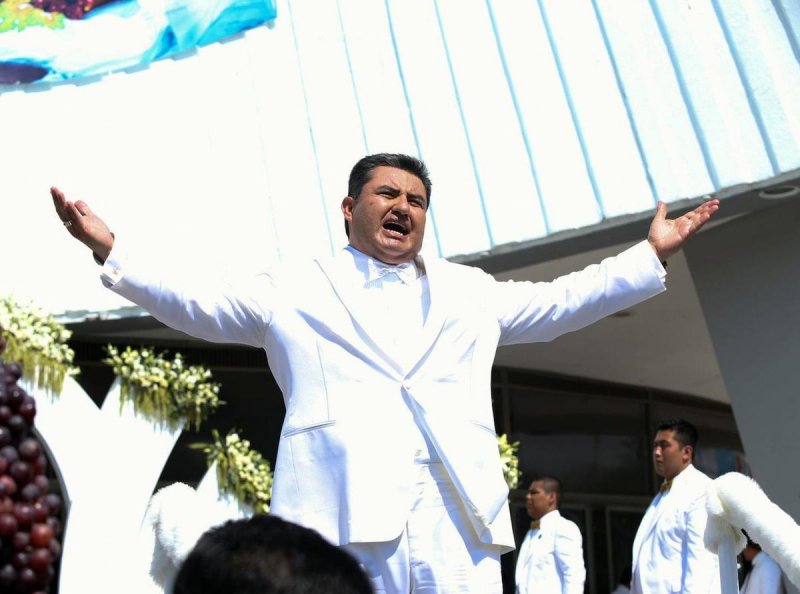 Padre de Naasón Joaquín violó a Sochil; luego siguió el hijo