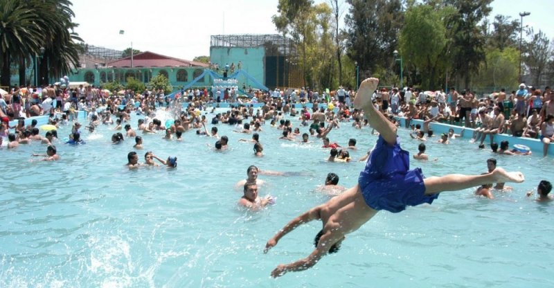 VIDEO: Pelea campal en balneario deja 3 muertos y 7 heridos, en plena cuarentena 