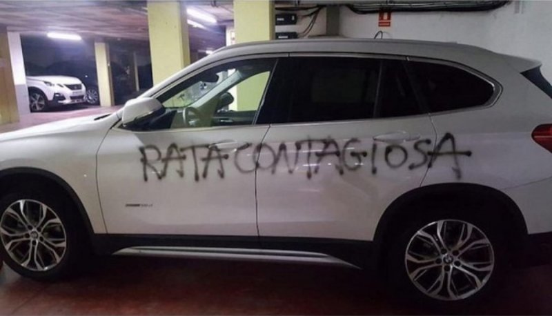 Pintan camioneta de doctora porque la consideran fuente de contagio por coronavirus