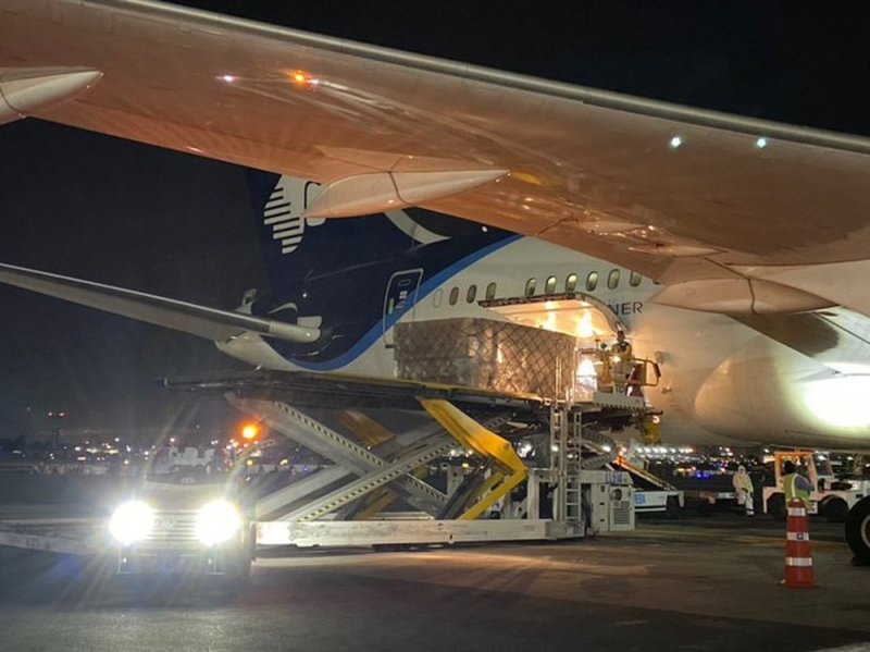 Noveno vuelo con INSUMOS médicos ya viene hacia México: Ebrard