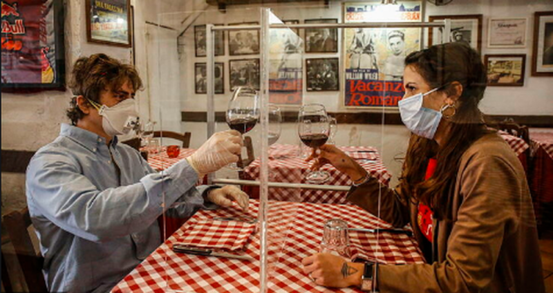 Italia y Grecia RUMBO a la normalidad, reabren iglesias y cafés