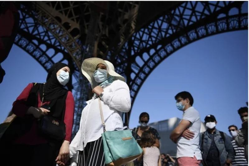 La Torre Eiffel reabre tras un CIERRE de más de tres meses por la PANDEMIA