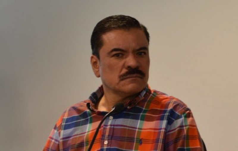 Exregidor del PRD compara a la política con “mujer llena de FETIDEZ y PESTILENCIA”