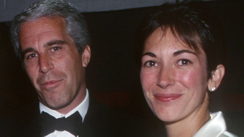 FBI detiene a Ghislaine Maxwell, ex pareja de Jefferey Epstein por tráfico infantil