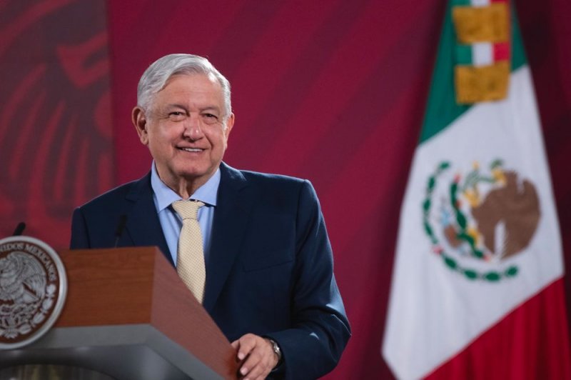 ´Se levanta a las 4 am, trabaja todo el día, no roba, no miente´, mexicanos piden imitar a AMLO