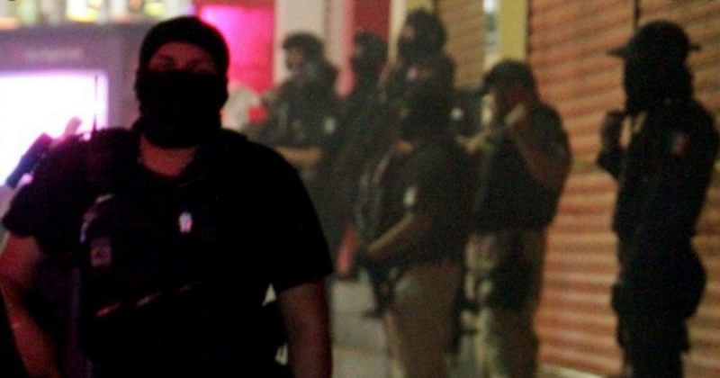 Se visten de Policías Federales y entran a casa para ROBARSE 2.5 mdp