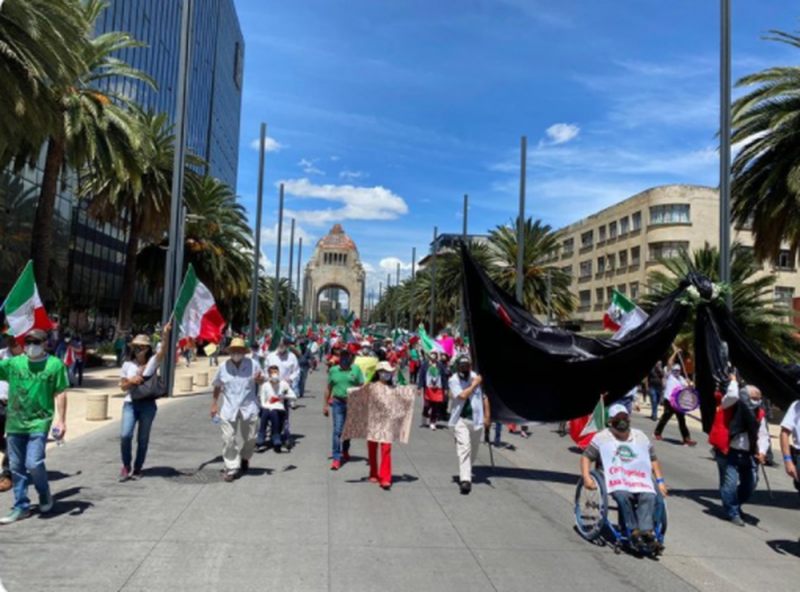 INTEGRANTE de FRENAA asegura que la Virgen es la única que nos SALVARÁ de las garras del comunismo 