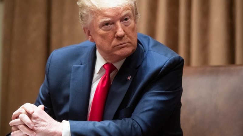 Detienen a mujer que pretendía ENVENENAR a Trump por medio de carta