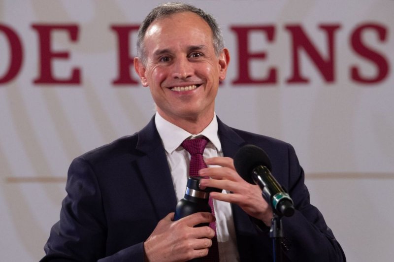 Lanzan petición en Change.org para frenar ataques a Hugo López-Gatell