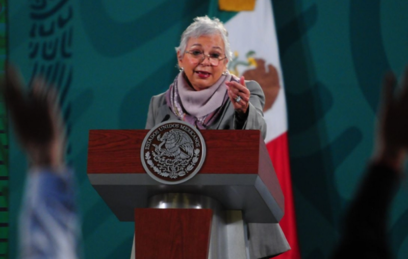 Reportero de la mañanera “se equivoca” y llama PRESIDENTA a Olga Sánchez Cordero