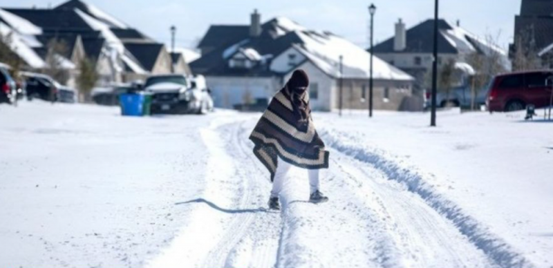 Temperaturas en Texas cobran vida de niño de 11 años; no tenían luz para calentador