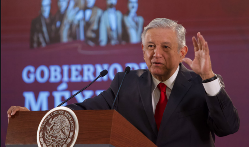 El monumento de la Estela de Luz es innecesaria y costosa, AMLO